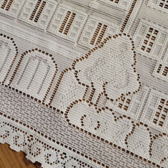 VTG Great Bay Lace Co Runner Liechtenstein Made - Rainbow Row - Picture 6 of 10